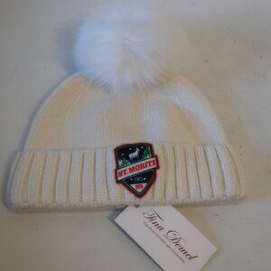 NWT Womens Tina Demel "St. Moritz" Cream Beanie Hat W/Fox Fur Ball